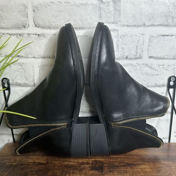 Call It Spring Black Ankle Boots Shoes Vegan Leather Zip Up Size 8 - Picture 3 of 8